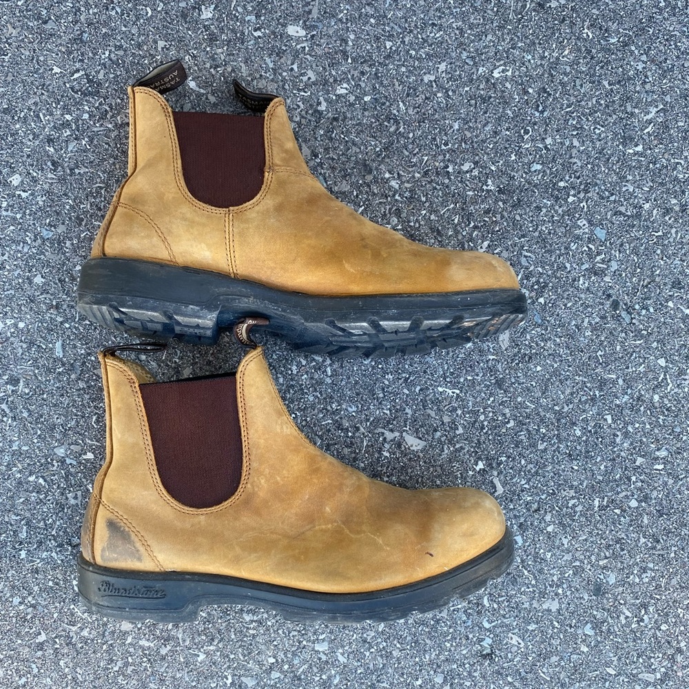 Blundstone’s- Men size 10 used- in good shape